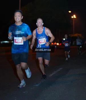 Runner Photo 4340710