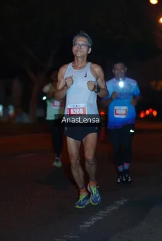 Runner Photo 4340717