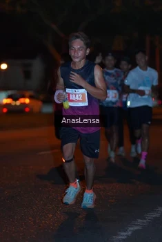 Runner Photo 4340748