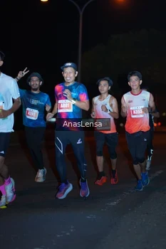 Runner Photo 4340768