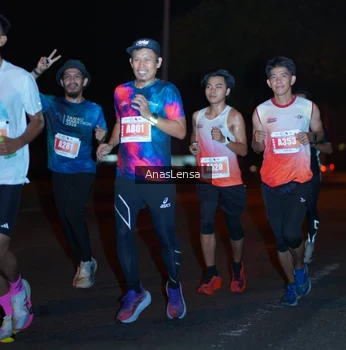 Runner Photo 4340776