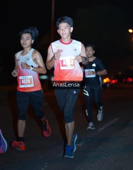 Runner Photo 4340815