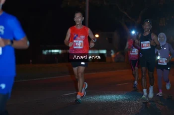 Runner Photo 4340872