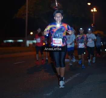 Runner Photo 4341179