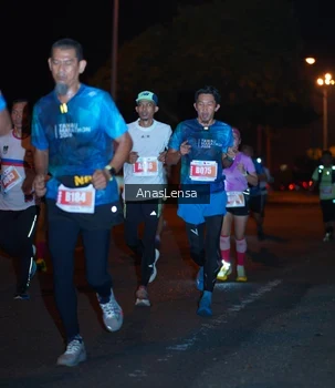 Runner Photo 4341189