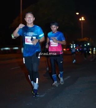 Runner Photo 4341289