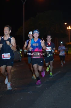 Runner Photo 4341363