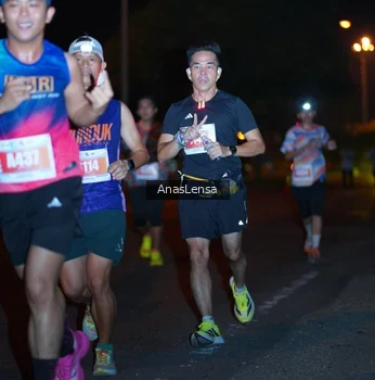 Runner Photo 4341367