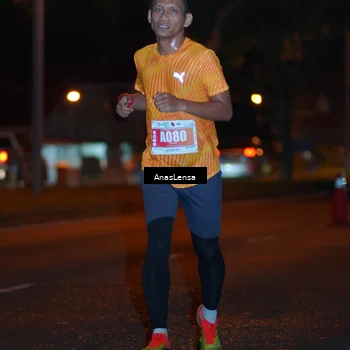 Runner Photo 4341456