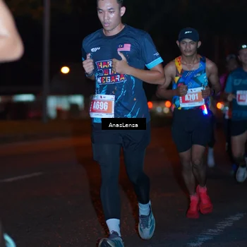 Runner Photo 4341499