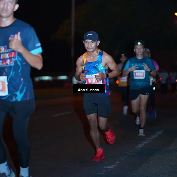 Runner Photo 4341505
