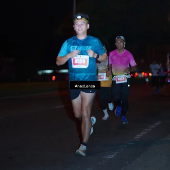 Runner Photo 4341508