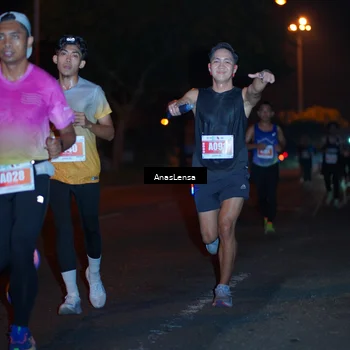 Runner Photo 4341543
