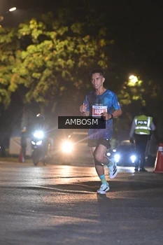 Runner Photo 4341566