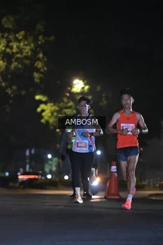 Runner Photo 4341572