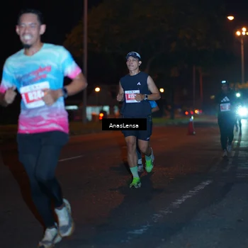 Runner Photo 4341577