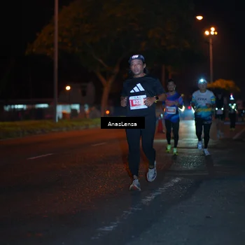 Runner Photo 4341585
