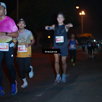 Runner Photo 4341613