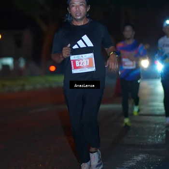 Runner Photo 4341621