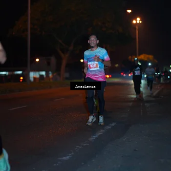 Runner Photo 4341630