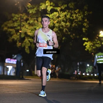 Runner Photo 4341636