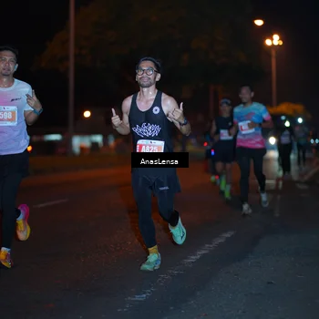 Runner Photo 4341663