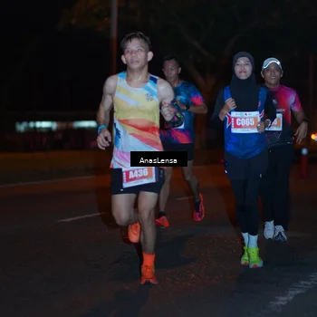 Runner Photo 4341825