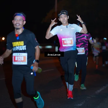 Runner Photo 4341843