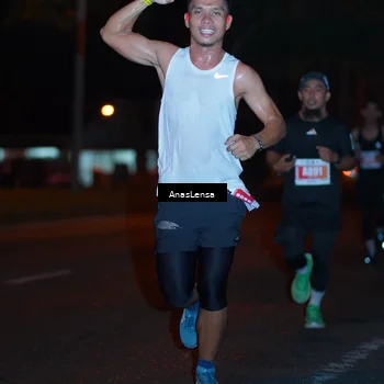 Runner Photo 4341873