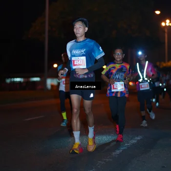 Runner Photo 4341905