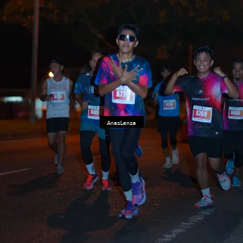 Runner Photo 4341963