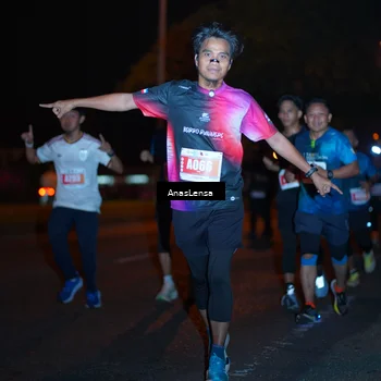 Runner Photo 4341975