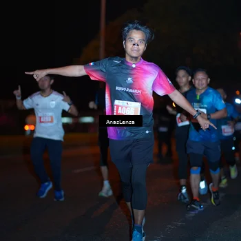 Runner Photo 4341979