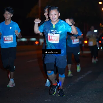 Runner Photo 4341986
