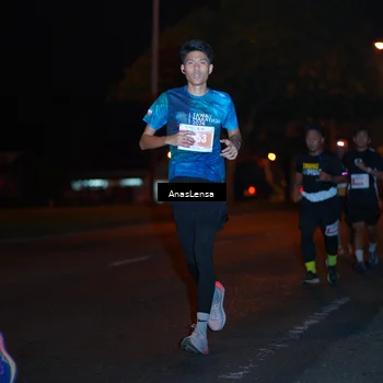 Runner Photo 4342095
