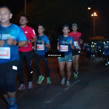 Runner Photo 4342105
