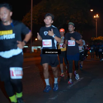 Runner Photo 4342115