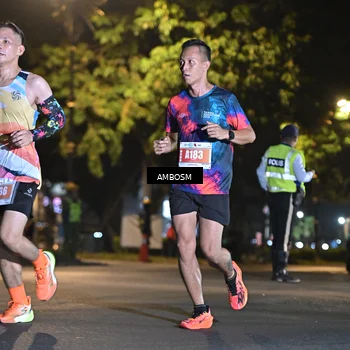 Runner Photo 4342375