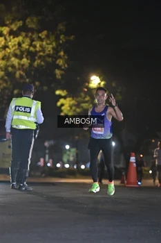 Runner Photo 4342380
