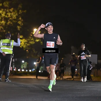Runner Photo 4342417
