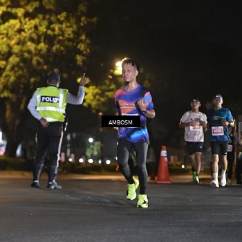 Runner Photo 4342425