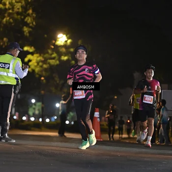 Runner Photo 4342486