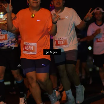 Runner Photo 4346470