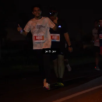 Runner Photo 4346733
