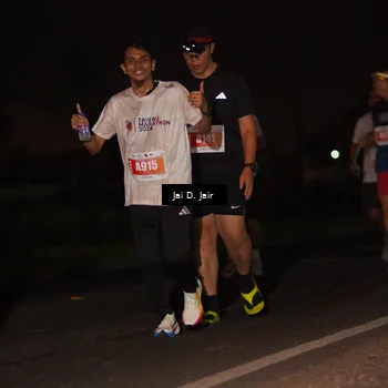 Runner Photo 4346760