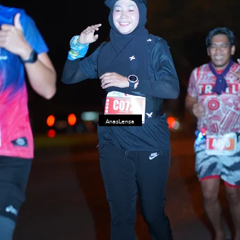 Runner Photo 4346993