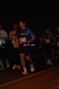 Runner Photo 4347004