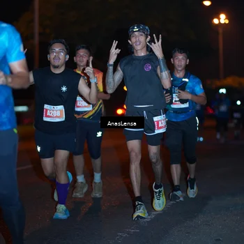 Runner Photo 4347071
