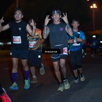 Runner Photo 4347073