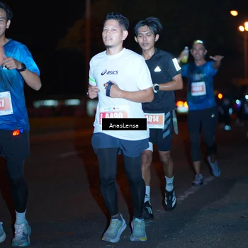 Runner Photo 4347102